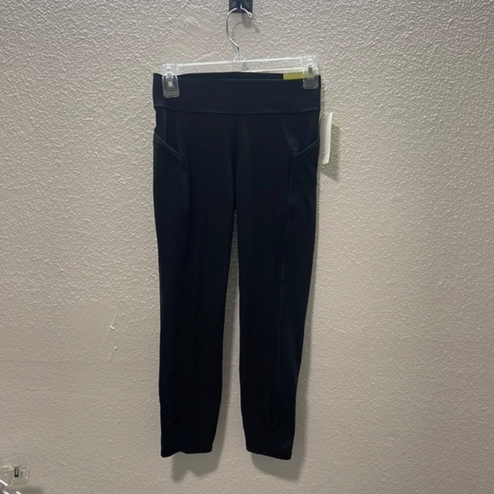 All in motion Capri yoga legging